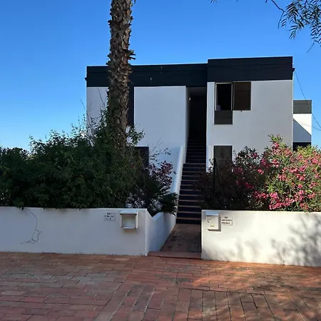 Casa Da Rocha-praia Da Rocha & *